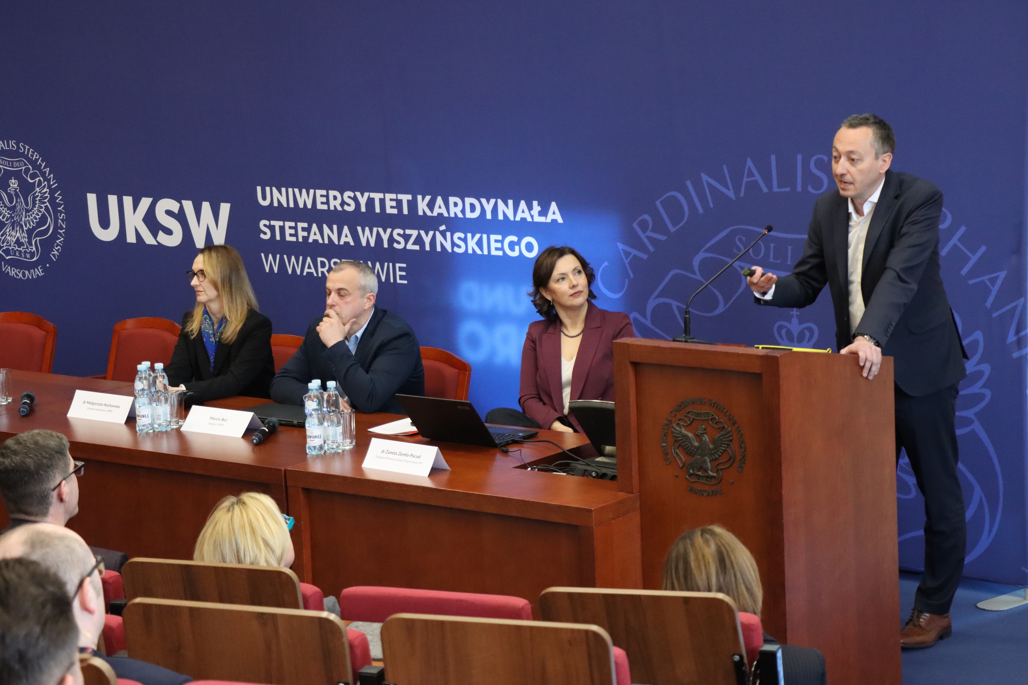 Konferencja pod tytułem Od AI do kwantów. Przełomowe technologie a system ochrony własności intelektualnej zorganizowana przez Urząd Patentowy RP i Uniwersytet Kardynała Stefana Wyszyńskiego w Warszawie