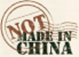 Czarny napis Made in China na który przybito brązowy stempel pocztowy z napisem Not całość na beżowym tle